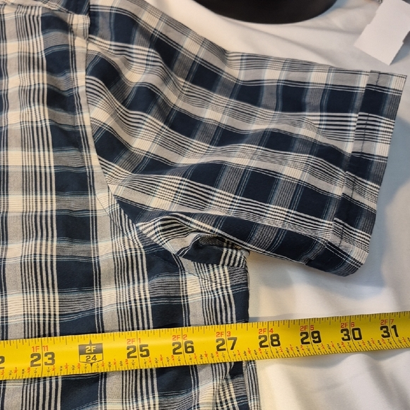 Van Heusen XXL Mens Short Sleeve Blue And White Casual Button Down Shirt - Picture 6 of 15